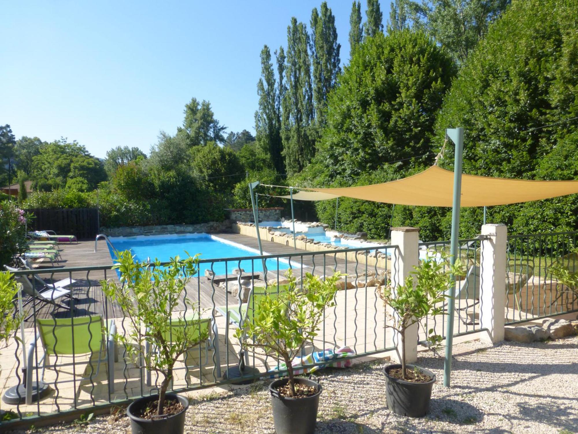 Chateau Du Fraissinet, 6 Gites Sleeping 2-8 Guests, Pool And River On Site La Tronche  ภายนอก รูปภาพ