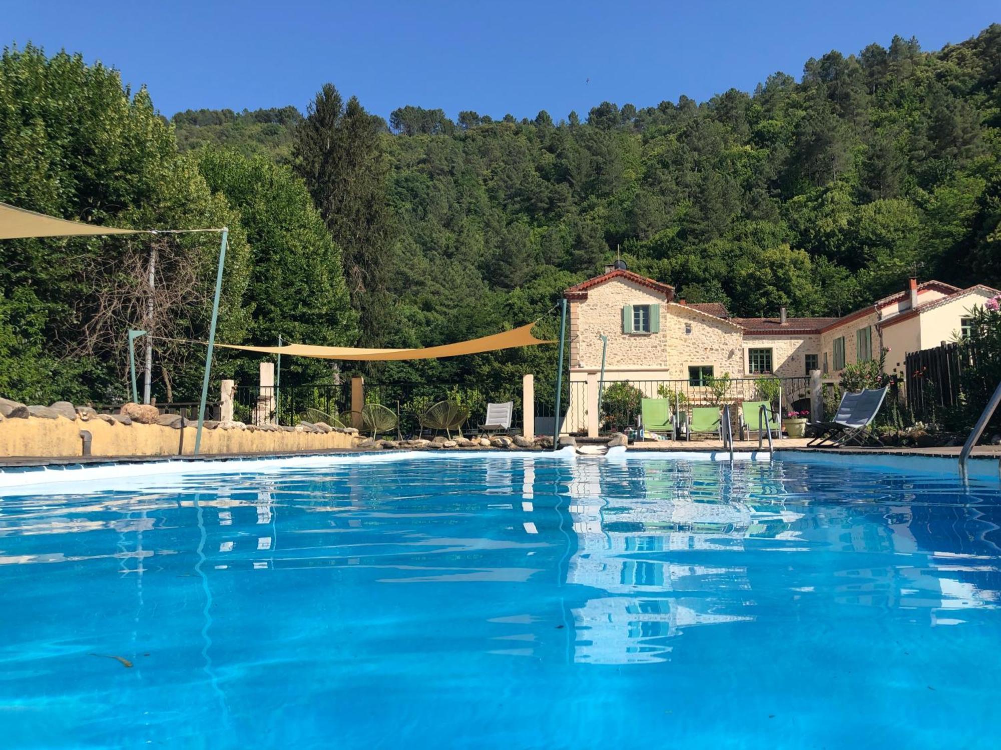 Chateau Du Fraissinet, 6 Gites Sleeping 2-8 Guests, Pool And River On Site La Tronche  ภายนอก รูปภาพ