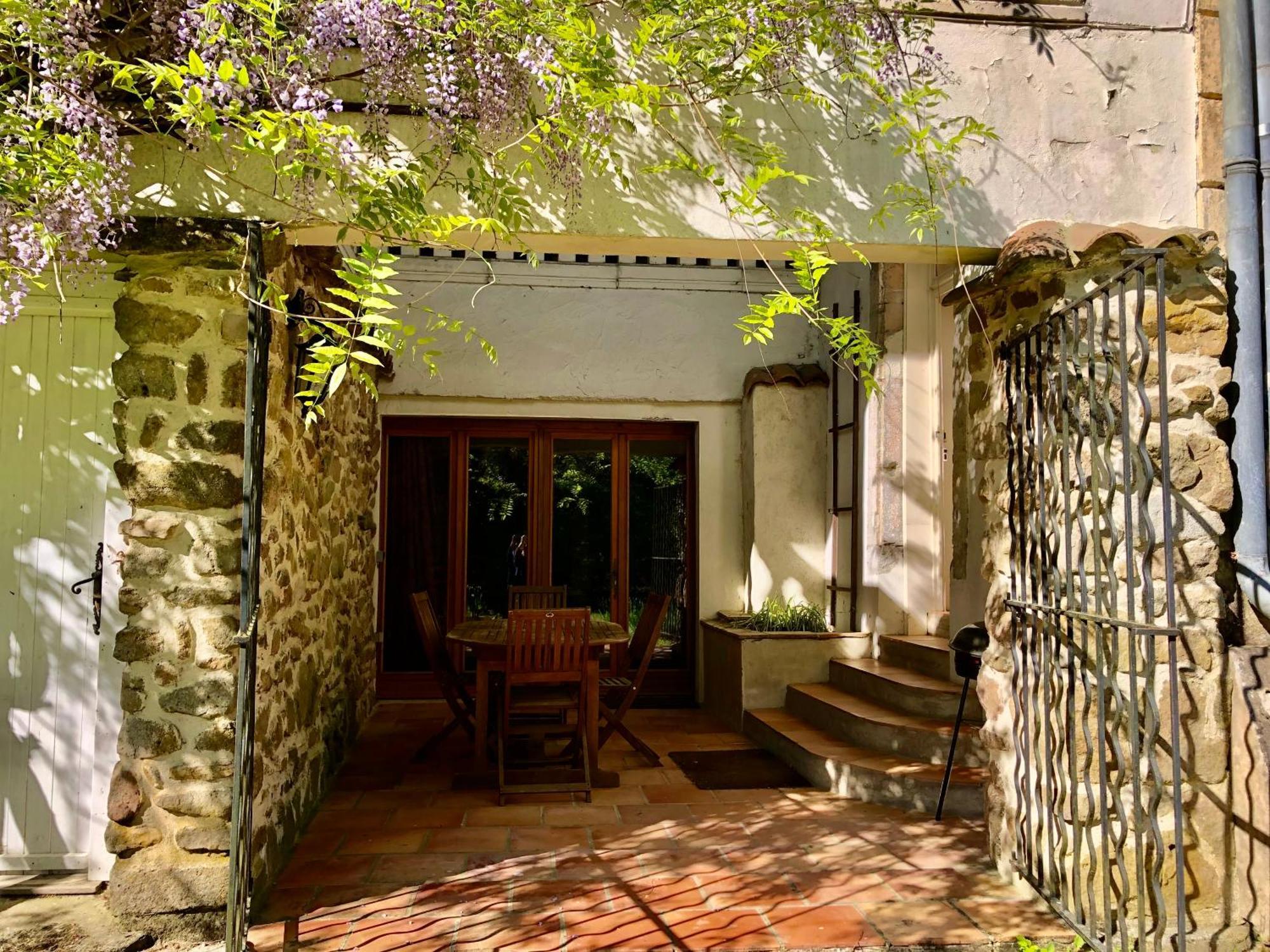 Chateau Du Fraissinet, 6 Gites Sleeping 2-8 Guests, Pool And River On Site La Tronche  ภายนอก รูปภาพ