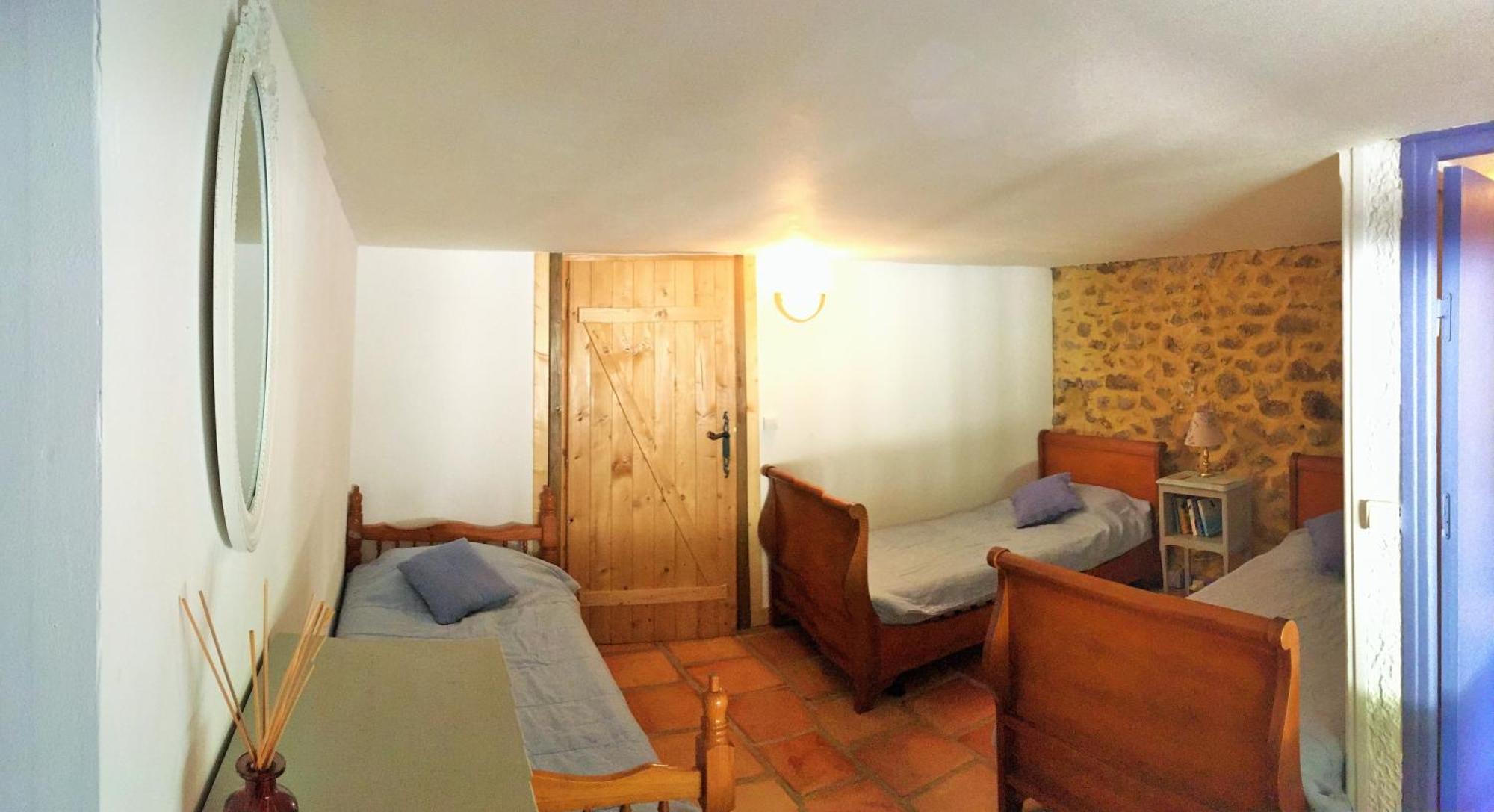 Chateau Du Fraissinet, 6 Gites Sleeping 2-8 Guests, Pool And River On Site La Tronche  ภายนอก รูปภาพ
