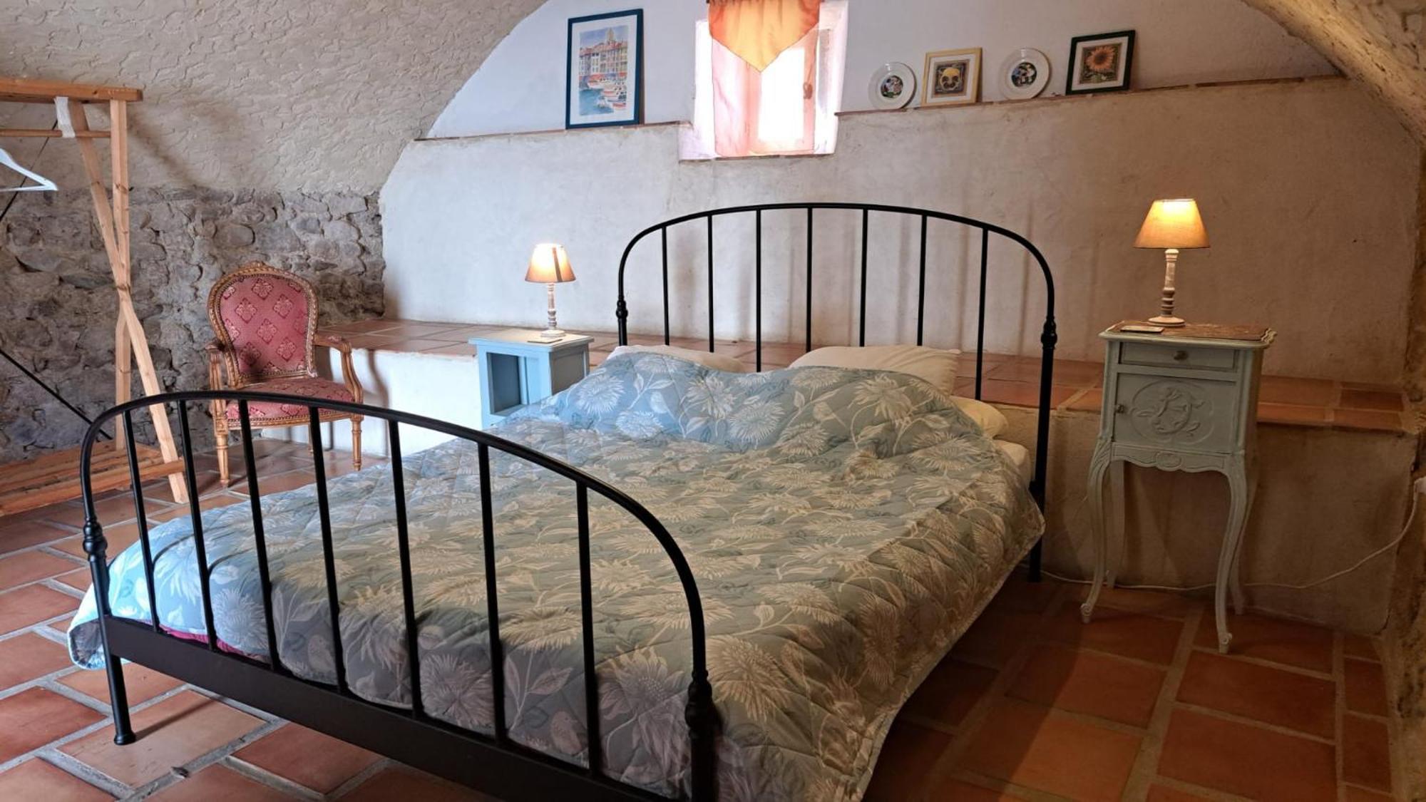 Chateau Du Fraissinet, 6 Gites Sleeping 2-8 Guests, Pool And River On Site La Tronche  ภายนอก รูปภาพ